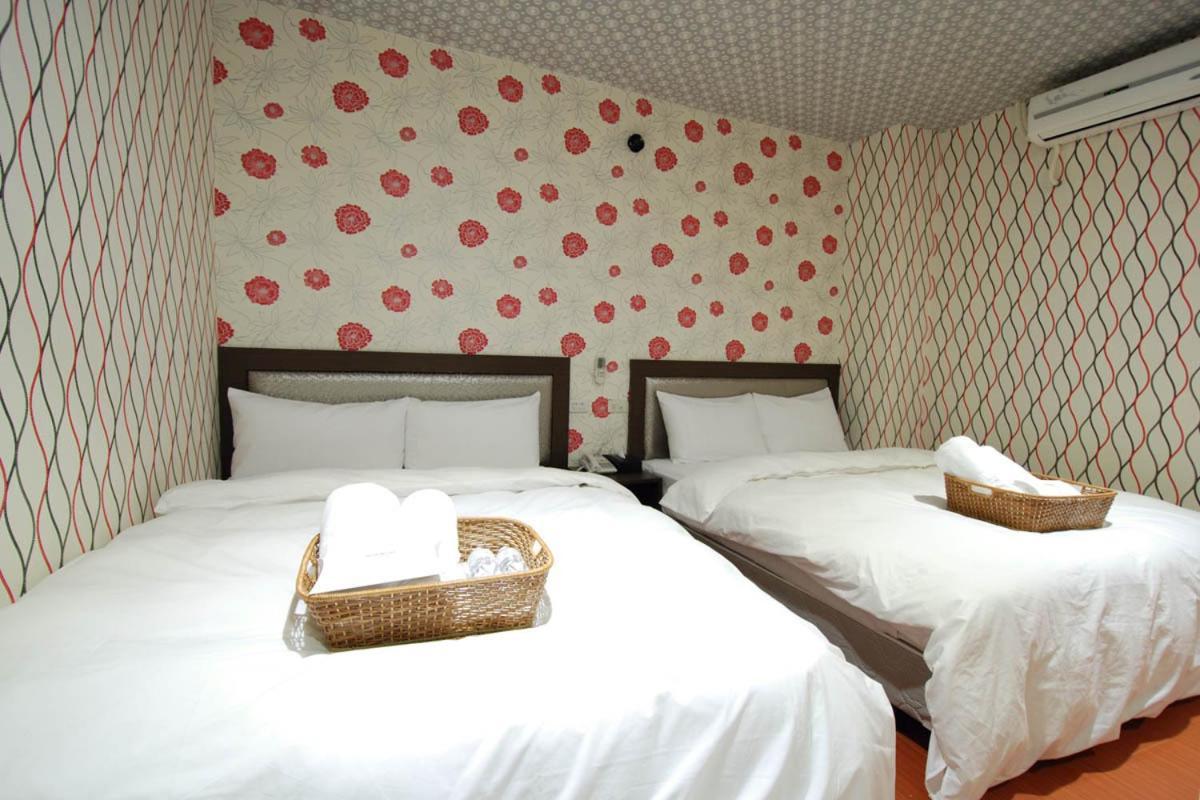 Happiness Inn Taipei Exterior foto